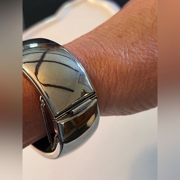Vintage Silver Hinged Bangle Bracelet silver tone with chain chunky classic - Picture 7 of 12